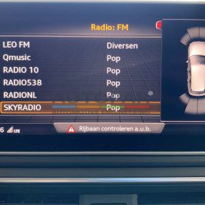 Audi A4 parkeersensoren achter en voor op beeld