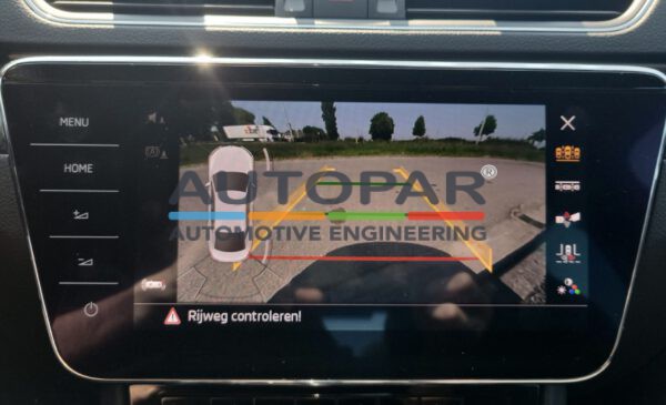 Skoda Superb originele achteuriterijcamera beeld