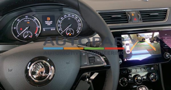 Skoda superb achteruitrijcamera Autopar beeld