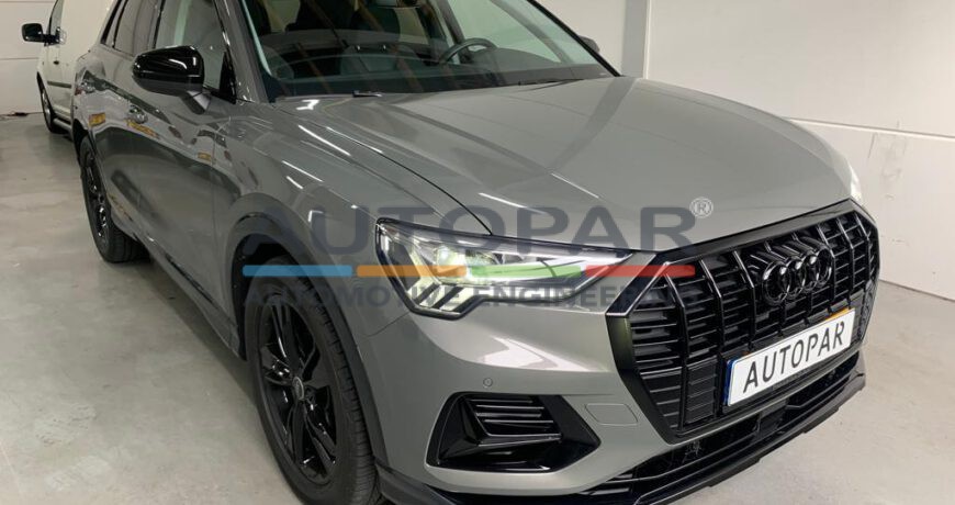 Audi Q3 zwarte logo's voorzijde ringen zwart Audi Q3 Autopar